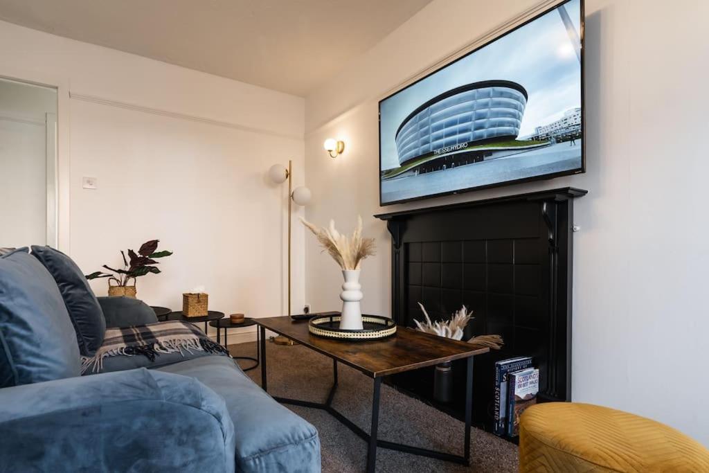 The Hydro Escape - 5* Event Venue *free Parking* Apartment